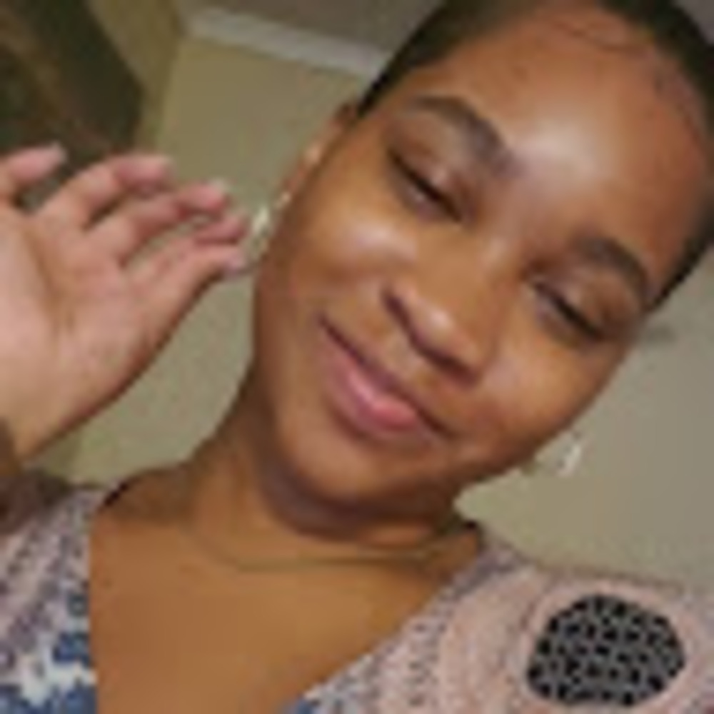 Meet your Posher, Domonique